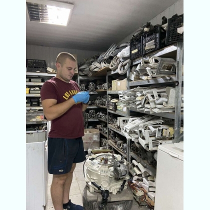 Продаємо нові та вживані запчастини до пральних машин
