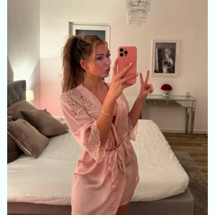  ,  