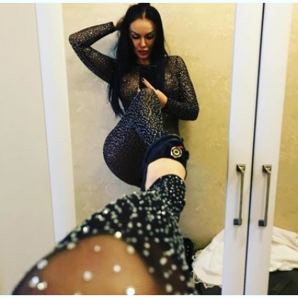 ..    a ...y . c  Be.