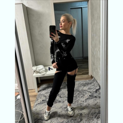 . SE . . . H. Y. . .